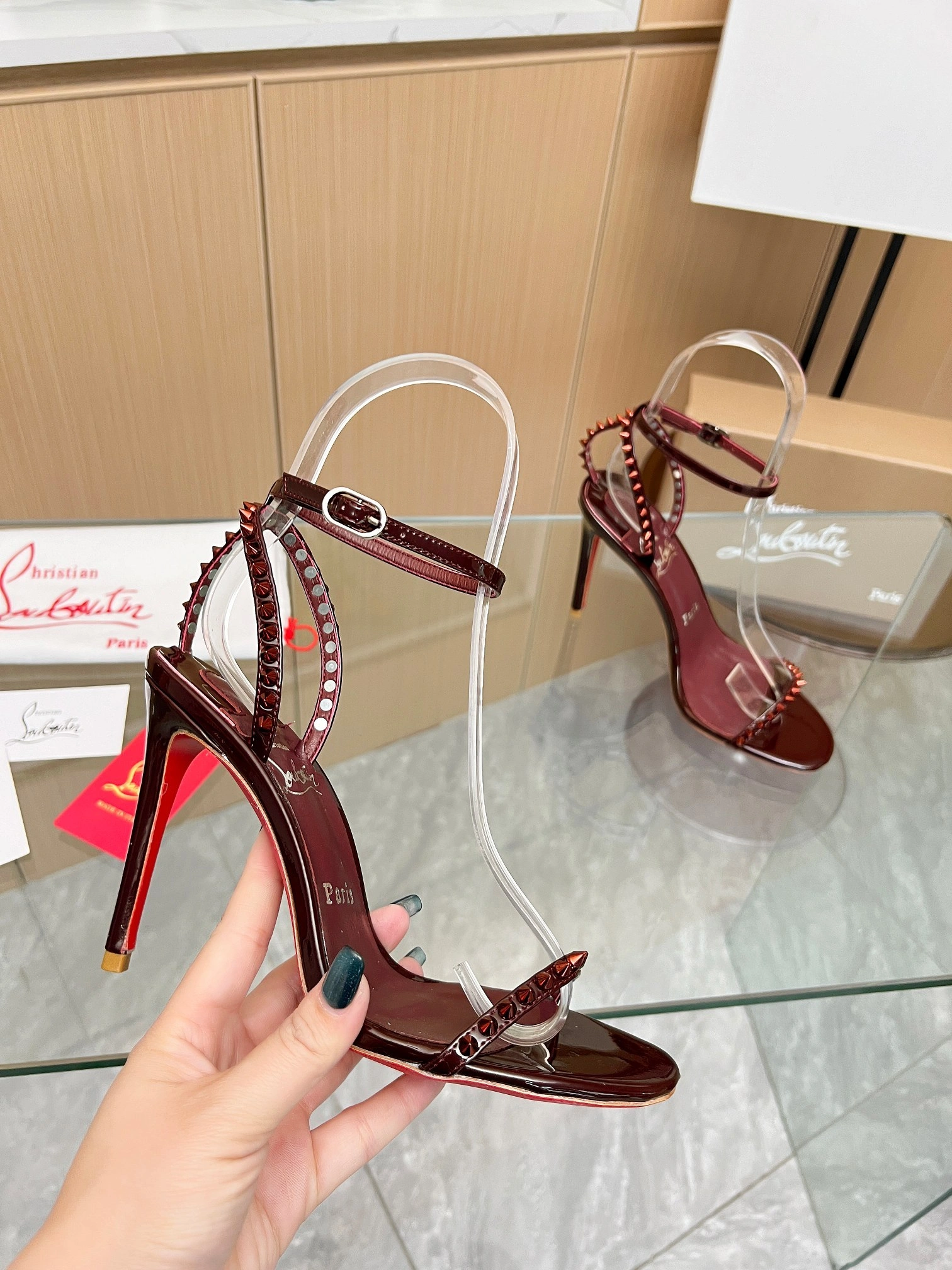 COCO-- 8ou2ou 3220013R592 Heel height：10.5CM sheepskin item:D-X000F1247